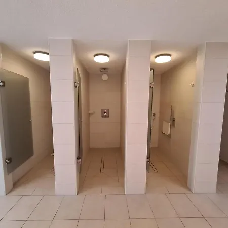Terrassenhaus, 41 Apartment *