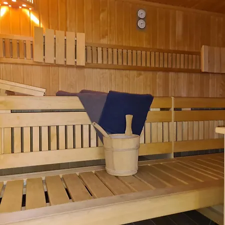 Terrassenhaus, 41 דירה *